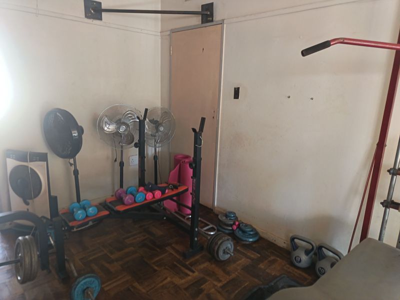 Three bedroom house in Meyerton Central - Photo 4