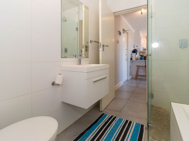 2 Bedroom Apartment for Sale in The Paragon, Observatory - Photo 6