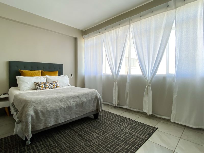 Modern 1-Bedroom Apartment with Private Balcony – Perfect for First-Time Buyers or Investors - Photo 9