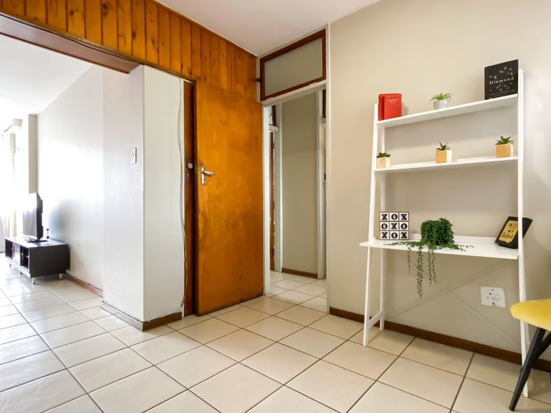 Modern Bachelor Apartment – Smart, Stylish & Perfectly Located - Photo 5