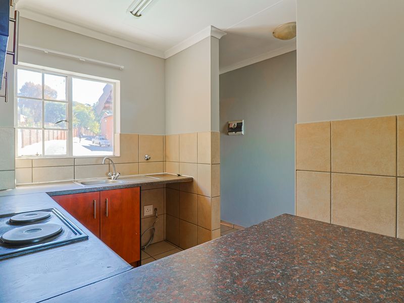 Spacious 2-Bedroom Apartment with Modern Comfort – Ideal for Families or Investors - Photo 2