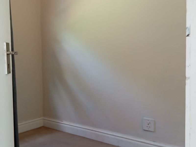 Beachfront Apartment - Exceptional Beachfront Investment Opportunity - Photo 9