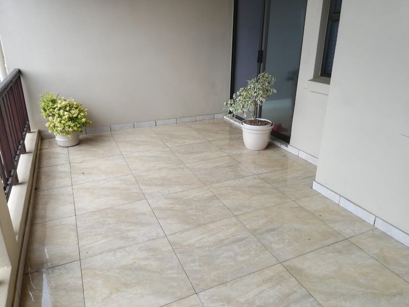 Beachfront Apartment - Exceptional Beachfront Investment Opportunity - Photo 6