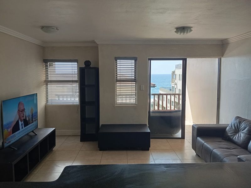 Beachfront Apartment - Exceptional Beachfront Investment Opportunity - Photo 5