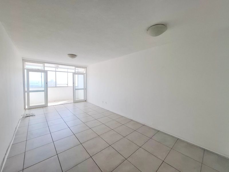 HUMEWOOD 2 BED 1.5 BATH APARTMENT WITH SECURE PARKING FOR RENT - Photo 5