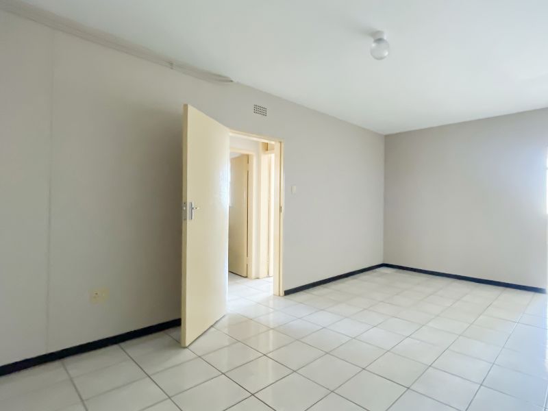 Spacious 2-Bedroom Apartment with Modern Comfort – Ideal for Families or Investors - Photo 5