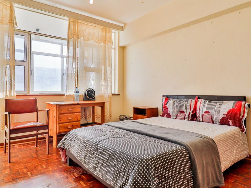 HUMEWOOD FURNISHED ROOM IN SHARED APARTMENT FOR RENT - Photo 1