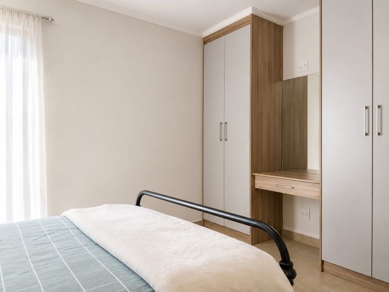 Modern 2-Bedroom Apartment with Stunning Views - Photo 4