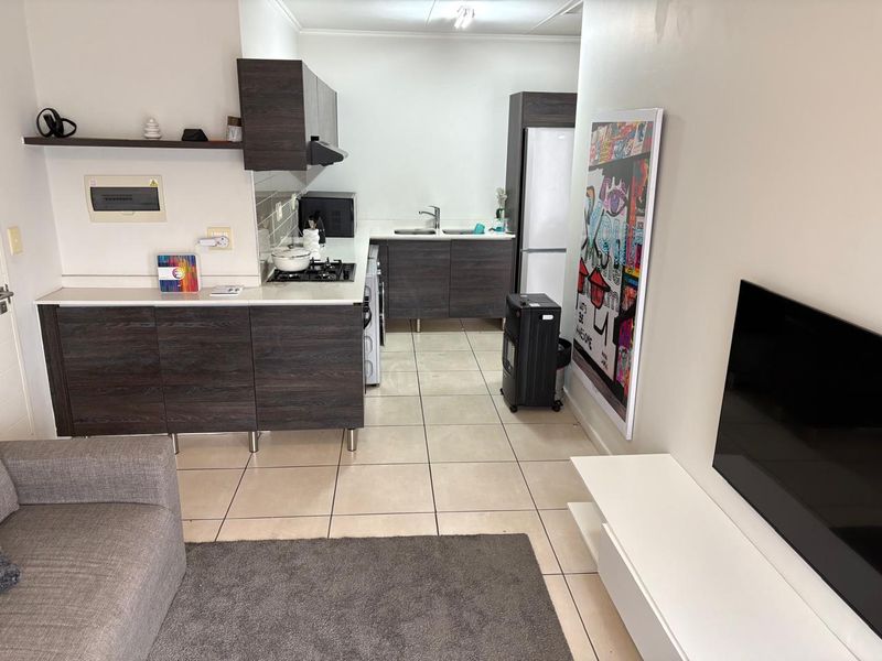 1 Bedroom Apartment - Photo 5