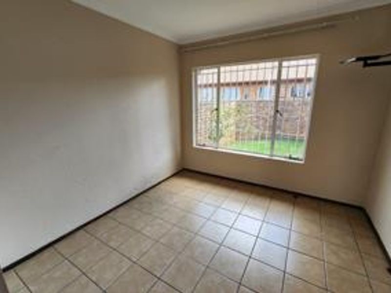A Home to Call Your Own !! - Photo 9