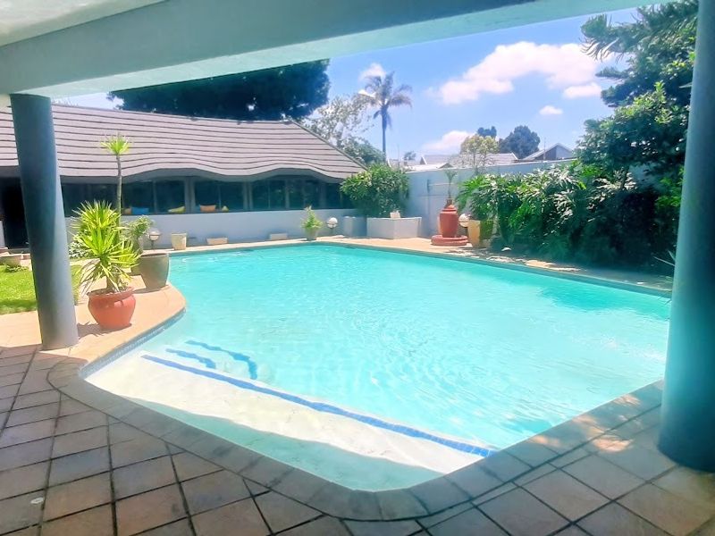 Executive Home with luxury flatlet - Birchleigh Kempton Park - Photo 5