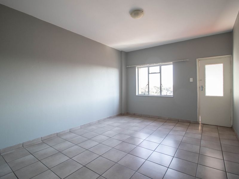 Calling all investors and first time home buyers - Photo 6