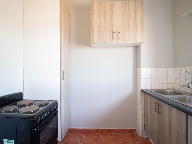 Calling all investors and first time home buyers - Photo 4