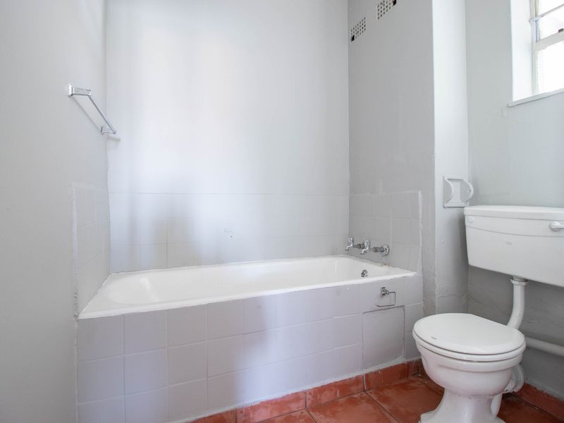 Calling all investors and first time home buyers - Photo 8