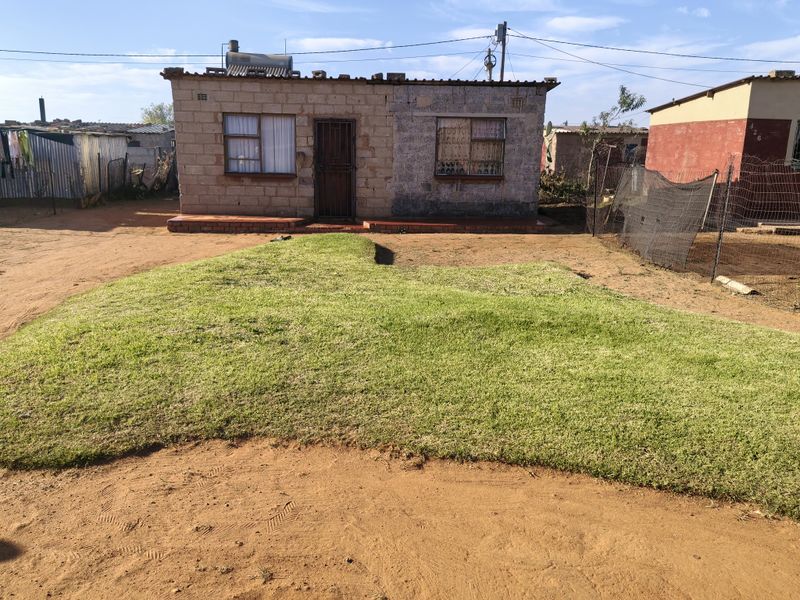 One bedroom RDP for sale - Photo 2