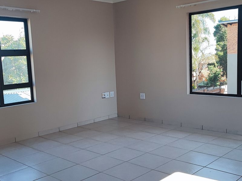 STUDIO UNIT AVAILABLE IN SMALL SECURE COMPLEX - Photo 5