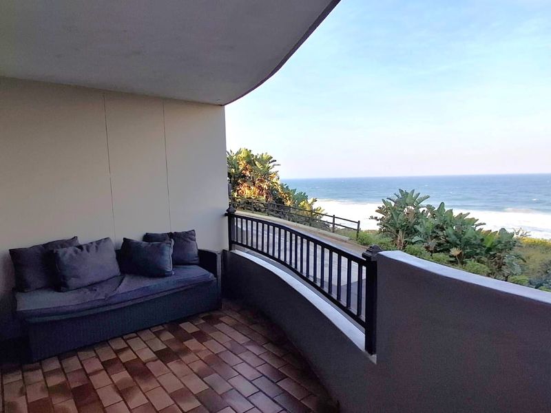 Beachfront Living - 2 Bedroom apartment - Photo 1