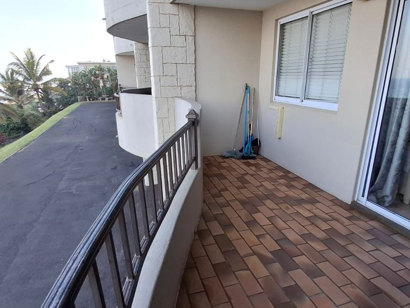 Beachfront Living - 2 Bedroom apartment - Photo 6