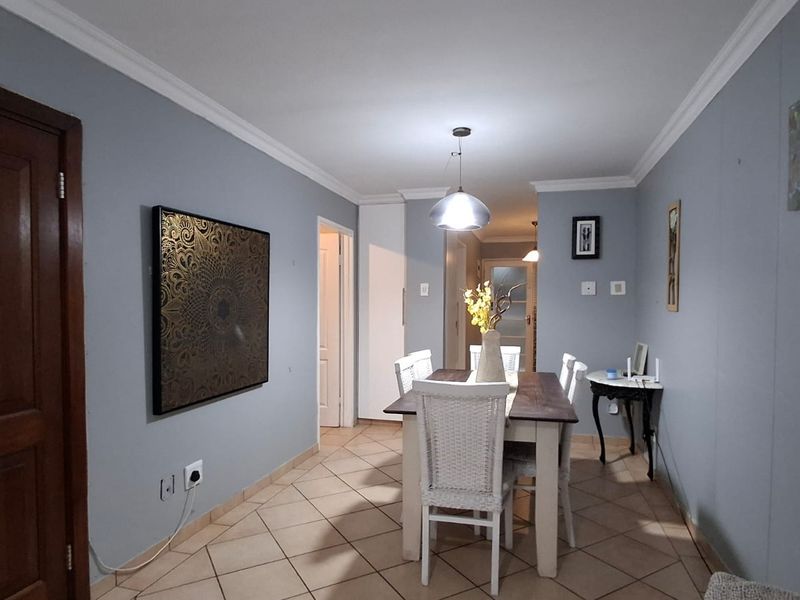 Beachfront Living - 2 Bedroom apartment - Photo 2