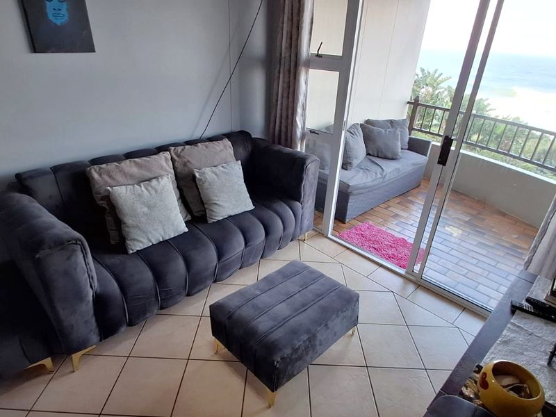 Beachfront Living - 2 Bedroom apartment - Photo 3