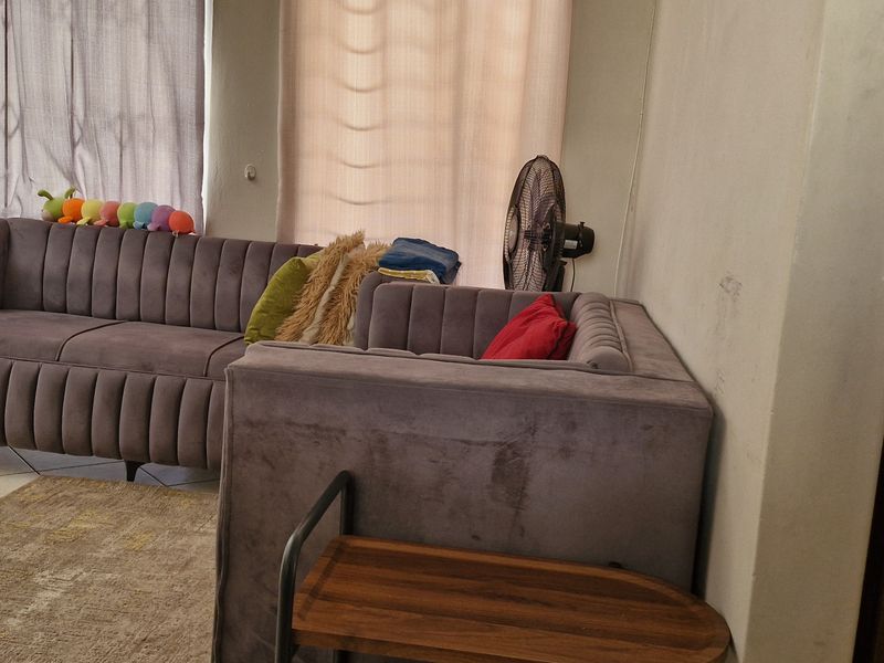 MODERN 3 BEDROOM TOWNHOUSE FOR SALE IN WILLOW PARK MANOR FOR R 1 350 000 - Photo 7