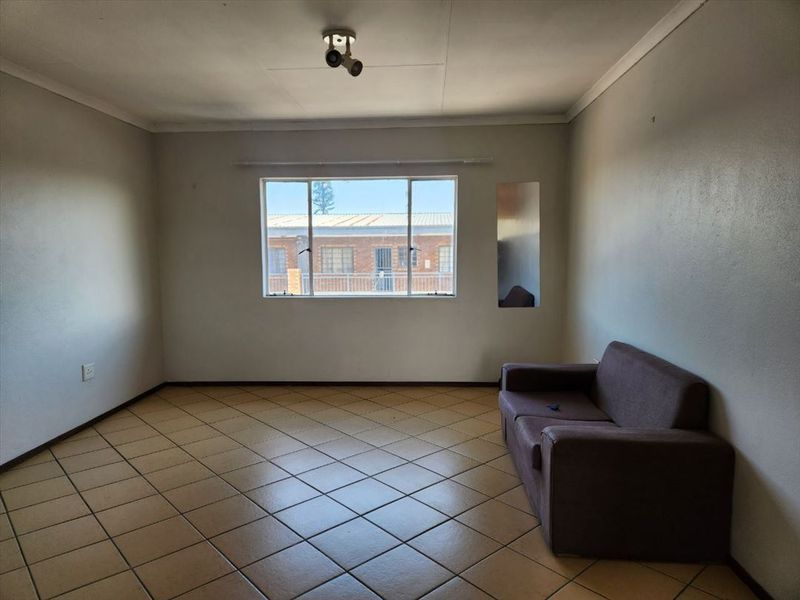 SECOND FLOOR 2-BEDROOM APARTMENT FOR SALE KEMPTON PARK - Photo 5