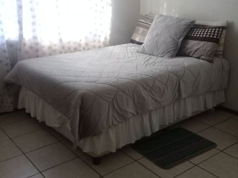 2-Bedroom Second Floor Apartment  Kempton Park - Photo 6