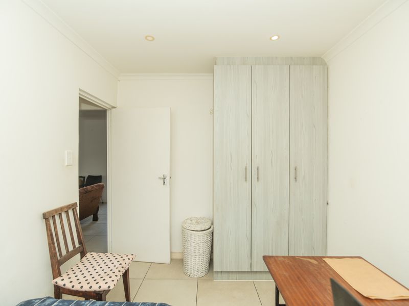 STOP PAYING RENT AND PAY YOUR OWN HOME - Photo 9