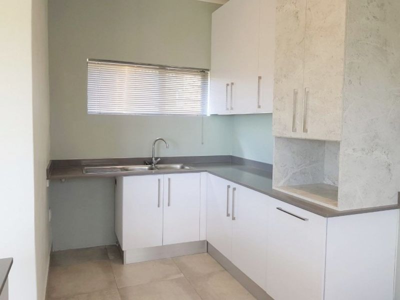 KAMMA HEIGHTS 3 BED 2 BATH HOUSE WITH DOUBLE GARAGE FOR RENT - Photo 3