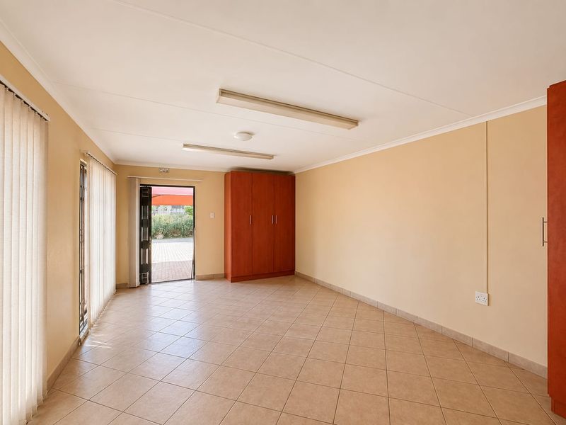 One Property. Endless Possibilities in Denne Oord - Photo 9