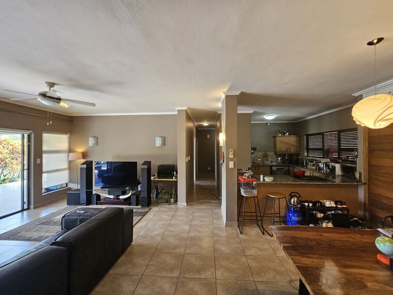 4 Bedroom Apartment In Palm Lakes Estate - Photo 7