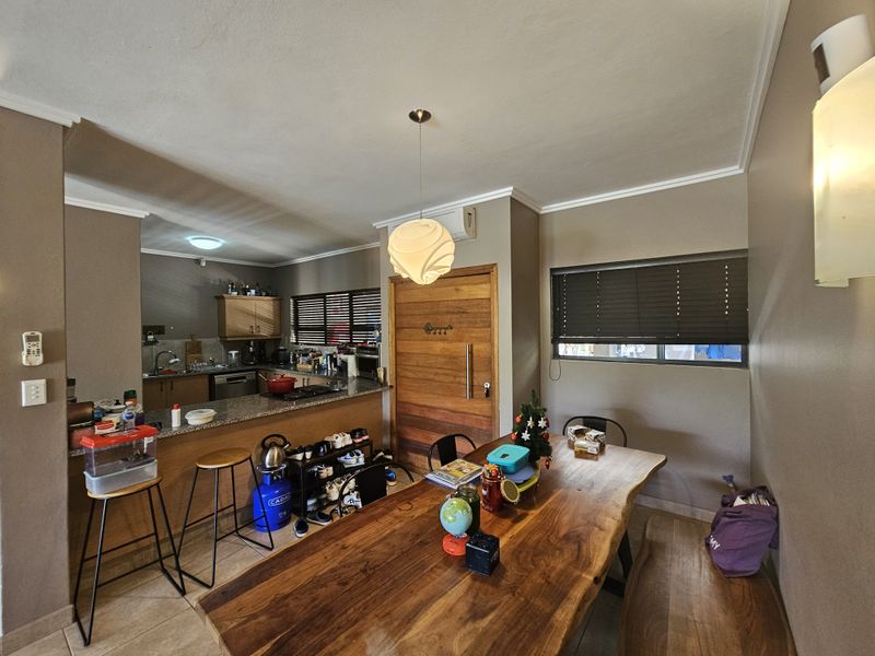 4 Bedroom Apartment In Palm Lakes Estate - Photo 6
