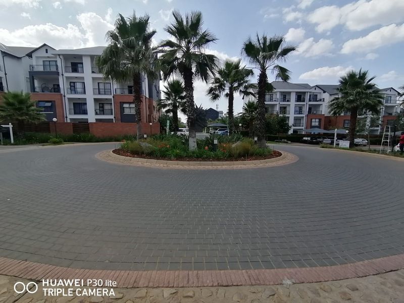 Apartment Rental Monthly In Pretoria - Photo 10
