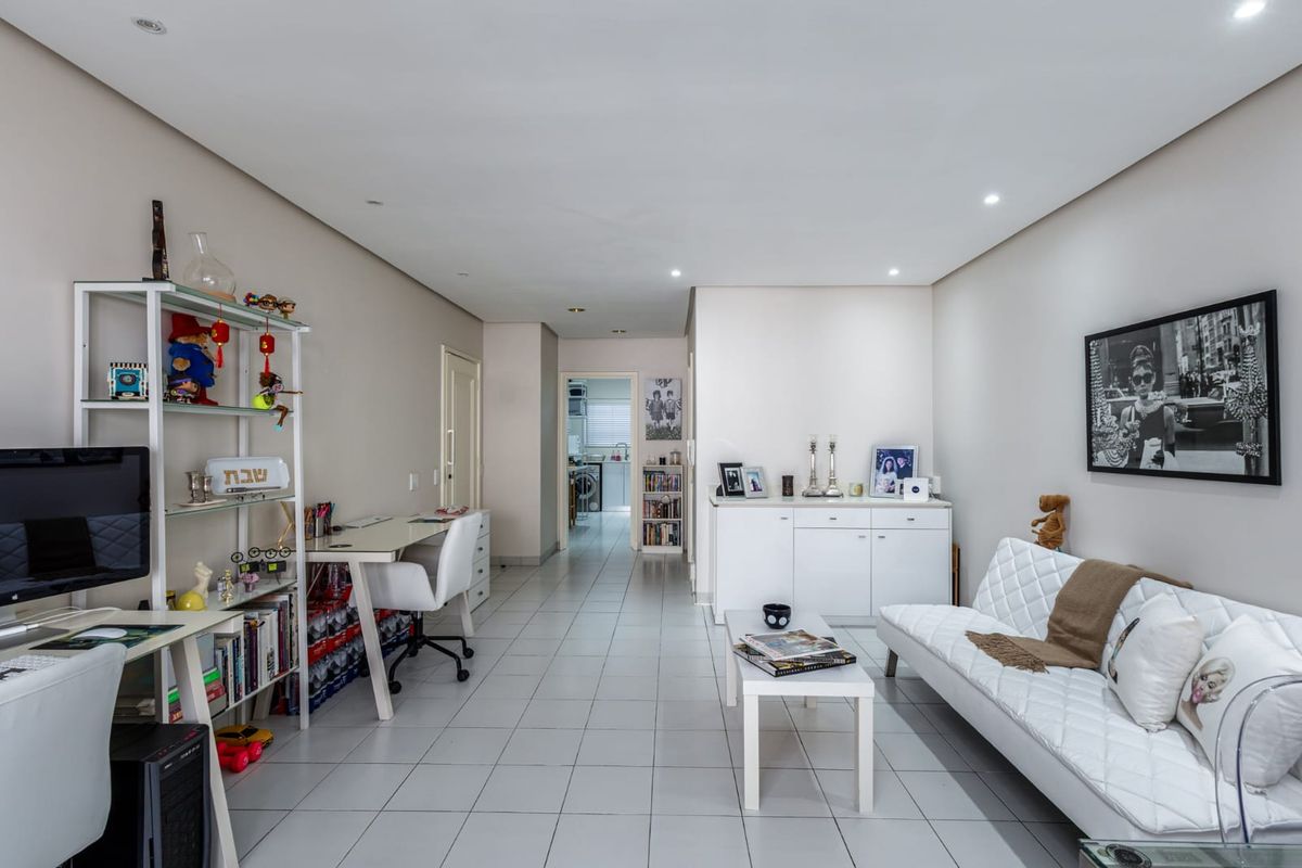 Coastal Charm in the Heart of Bantry Bay - Photo 2