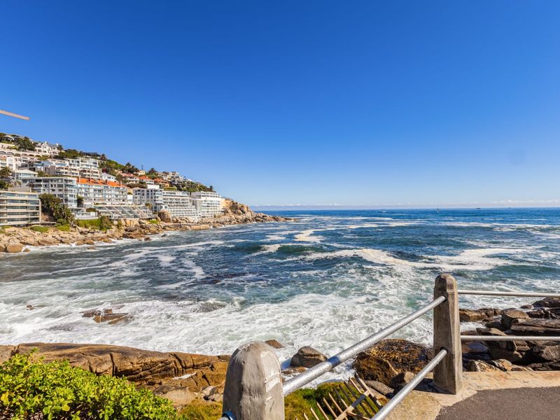 Coastal Charm in the Heart of Bantry Bay - Photo 10