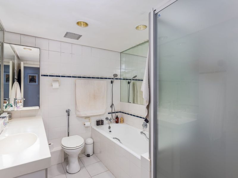 Coastal Charm in the Heart of Bantry Bay - Photo 9