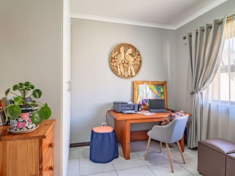 Modern Living, Peace of Mind - Photo 9
