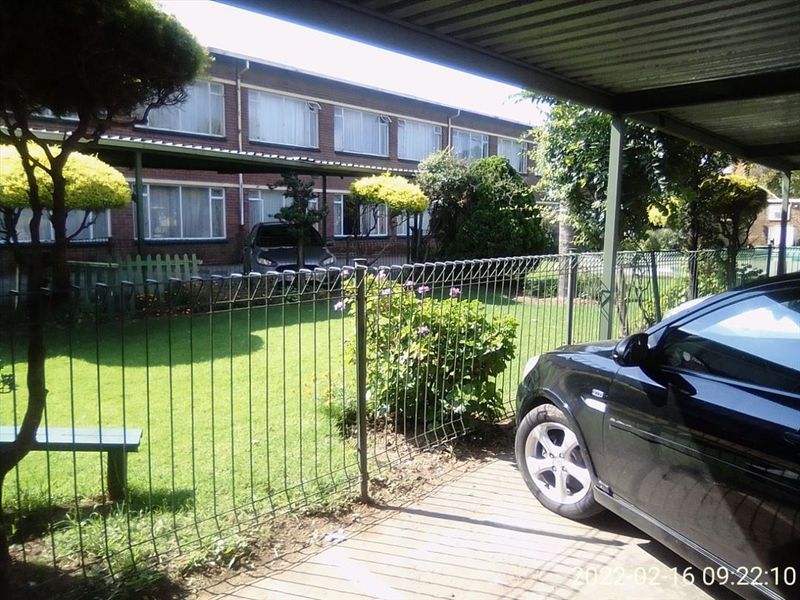 Ground Floor Unit with Pool & Garage - Photo 1