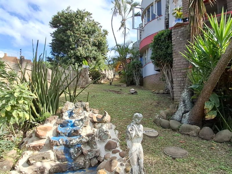 Spacious Family Home with Valley & Ocean Views in La Mercy - Photo 3