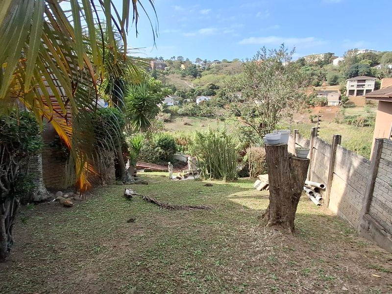 Spacious Family Home with Valley & Ocean Views in La Mercy - Photo 2