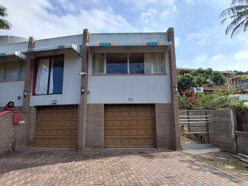 Spacious Family Home with Valley & Ocean Views in La Mercy - Photo 8