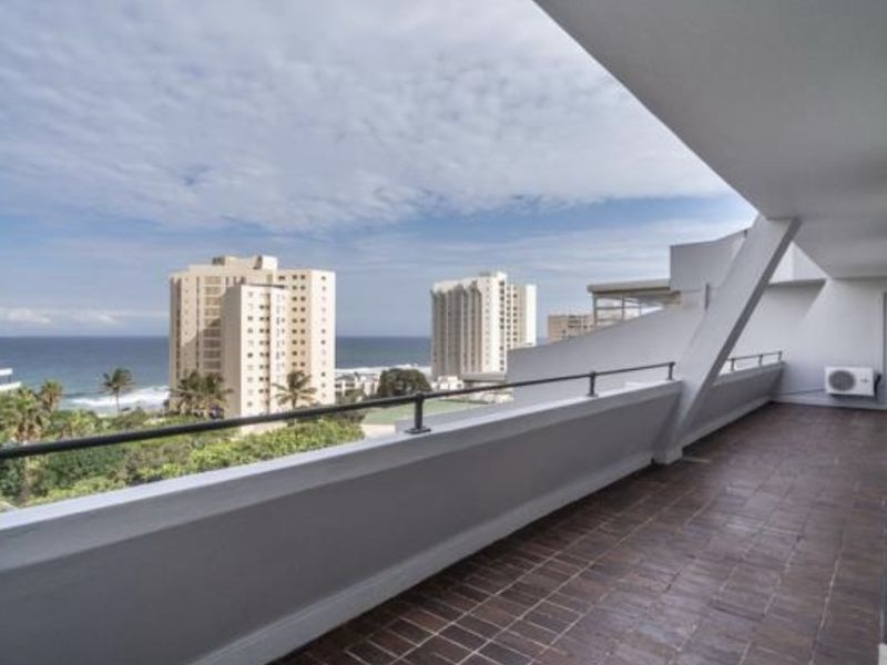 Stunning 2 bedroom apartment in Umhlanga Central - Photo 1