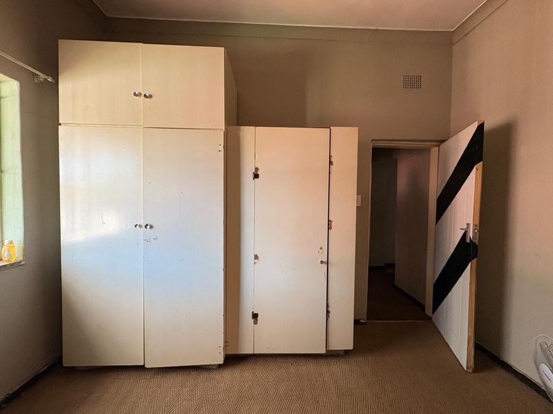 Investment Opportunity – 3 Bedroom Home with Two Income-Generating Flatlets - Photo 7