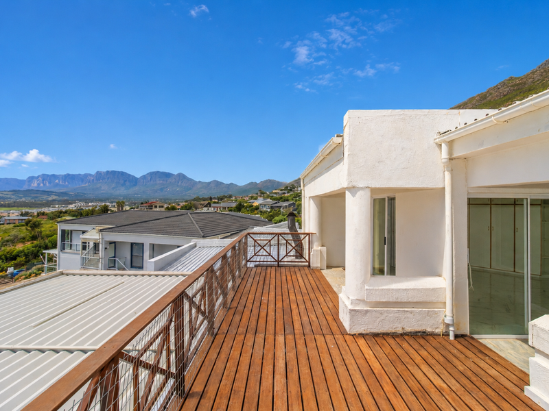 5 BEDROOM HOUSE TO RENT IN GORDONS BAY - Photo 2