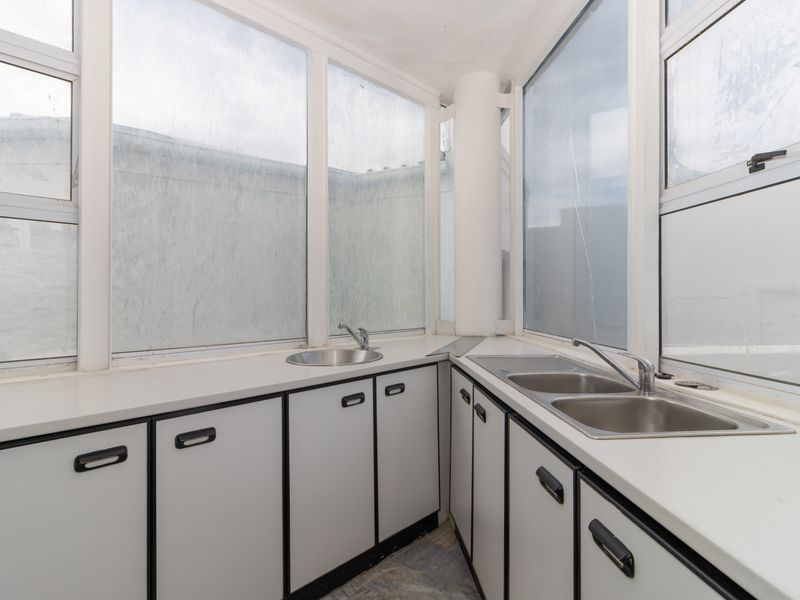 5 BEDROOM HOUSE TO RENT IN GORDONS BAY - Photo 8