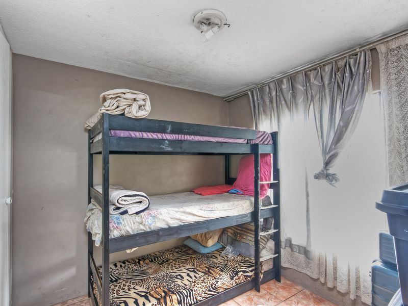 2 Bedroom 1 Bathroom Apartment in Ridgeway For Sale - Photo 10