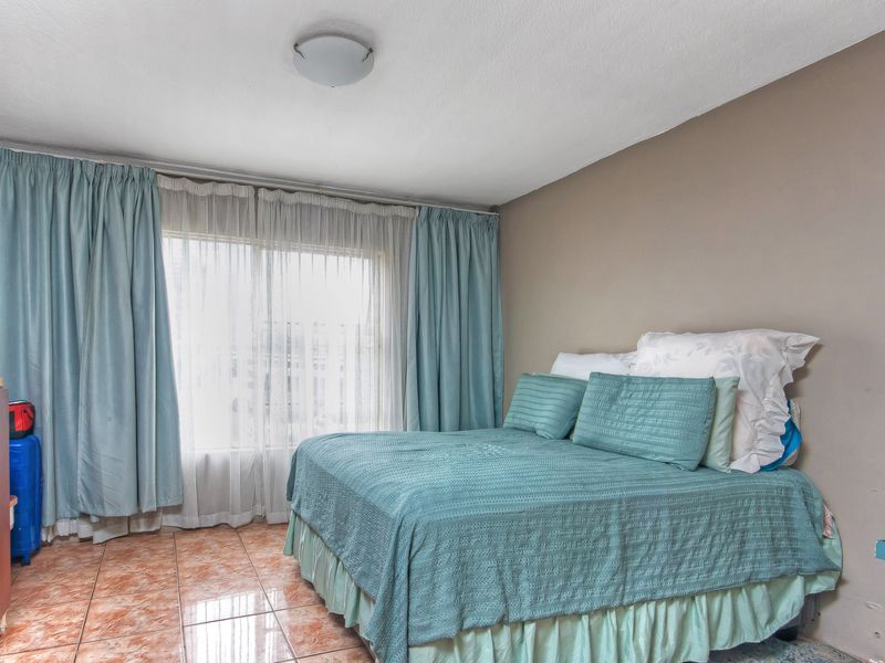 2 Bedroom 1 Bathroom Apartment in Ridgeway For Sale - Photo 8