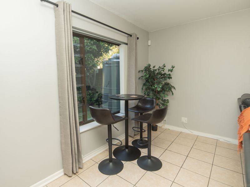Modern Living with the Luxury of Energy Independence - Photo 9