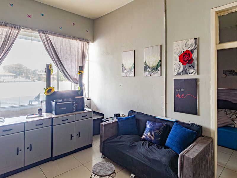 Affordable 1 Bedroom Apartment in Alberton - Photo 2