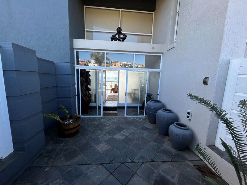 EXTREME  PRIME LOCATED   MODERN  7 BEDROOM HOME OVER LOOKING POINT AND SUPERTUBES BEACHES - Photo 4